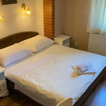 Pri Kastieli 3* Bratislava